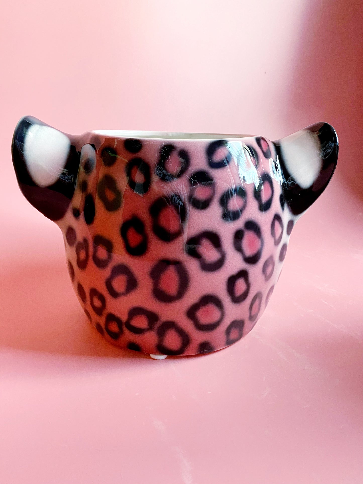 'Mel' Medium Pink Ceramic Leopard Planter