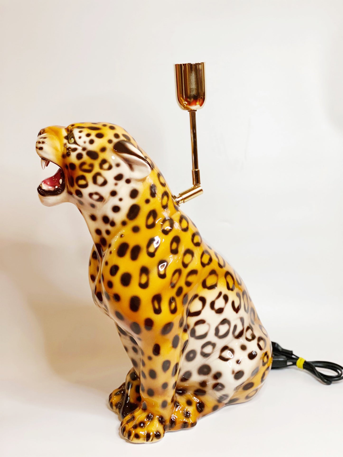 'Aster' Small Classic Ceramic Leopard Statue Lamp