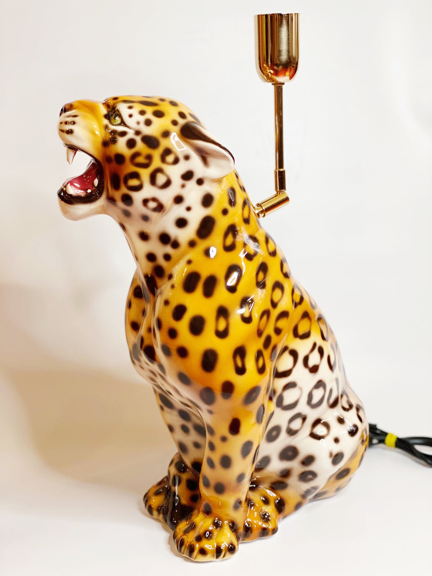 'Aster' Small Classic Ceramic Leopard Statue Lamp