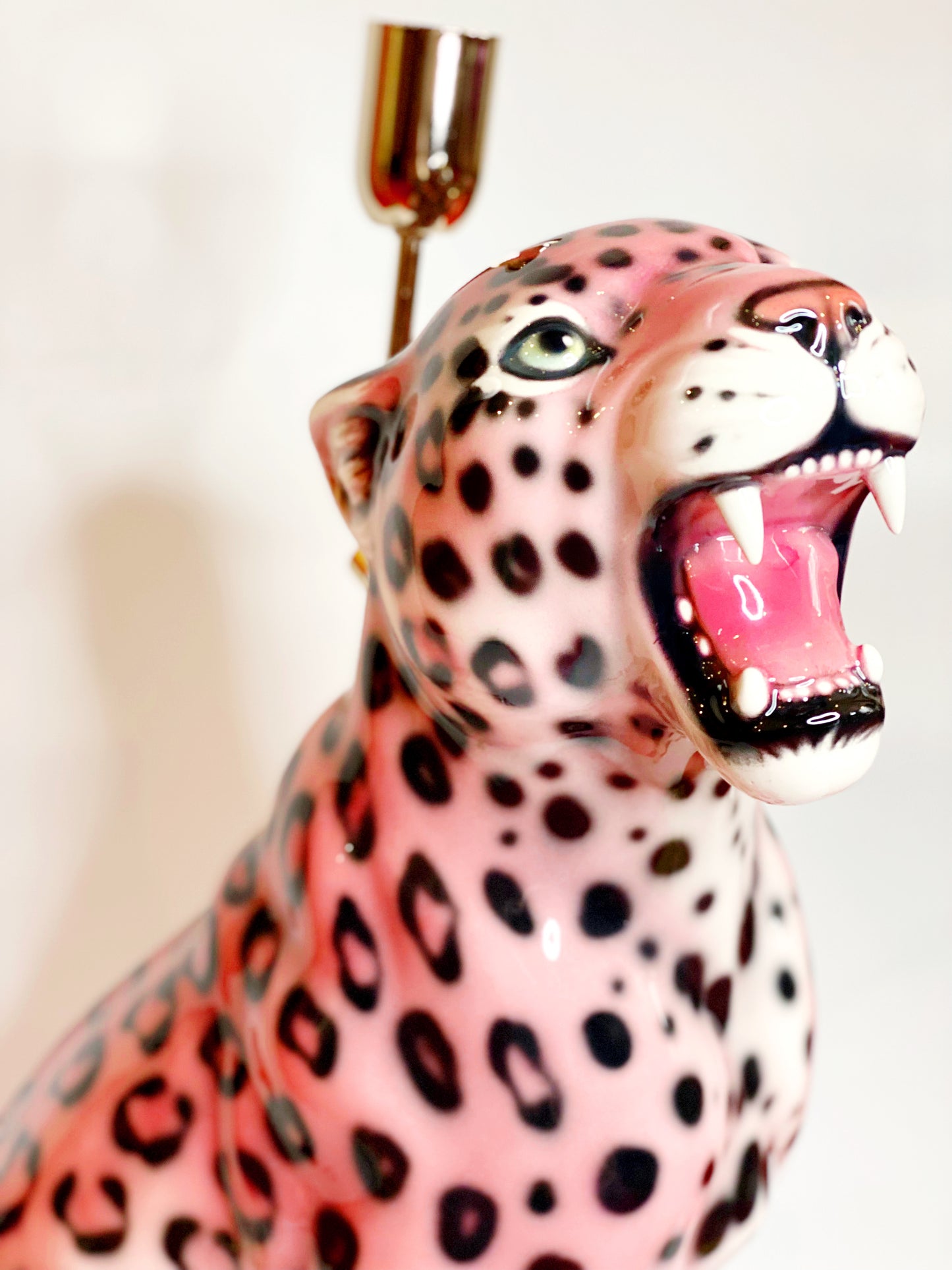 'Thea' Medium Pink Ceramic Leopard Statue Lamp